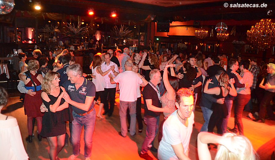 Salsa im Prater Bochum mit DJane Susanne