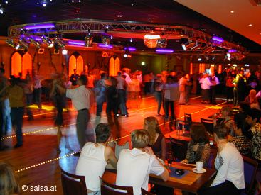 Salsa in der Tanzschule Siebenhüner, Hagen (anklicken zum Vergrößern, mit ALT+F4 wieder schliessen)