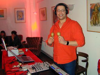 Salsa DJ Yoannis im Casa de Cuba