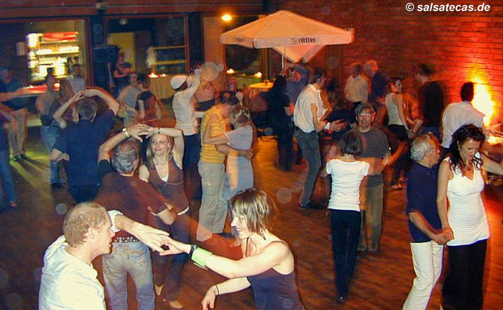 Salsa in Kln: Nonni Club