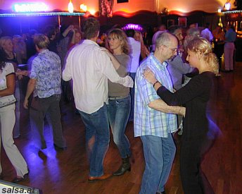 Salsa in Mönchengladbach: Tanzlokal Yesterday